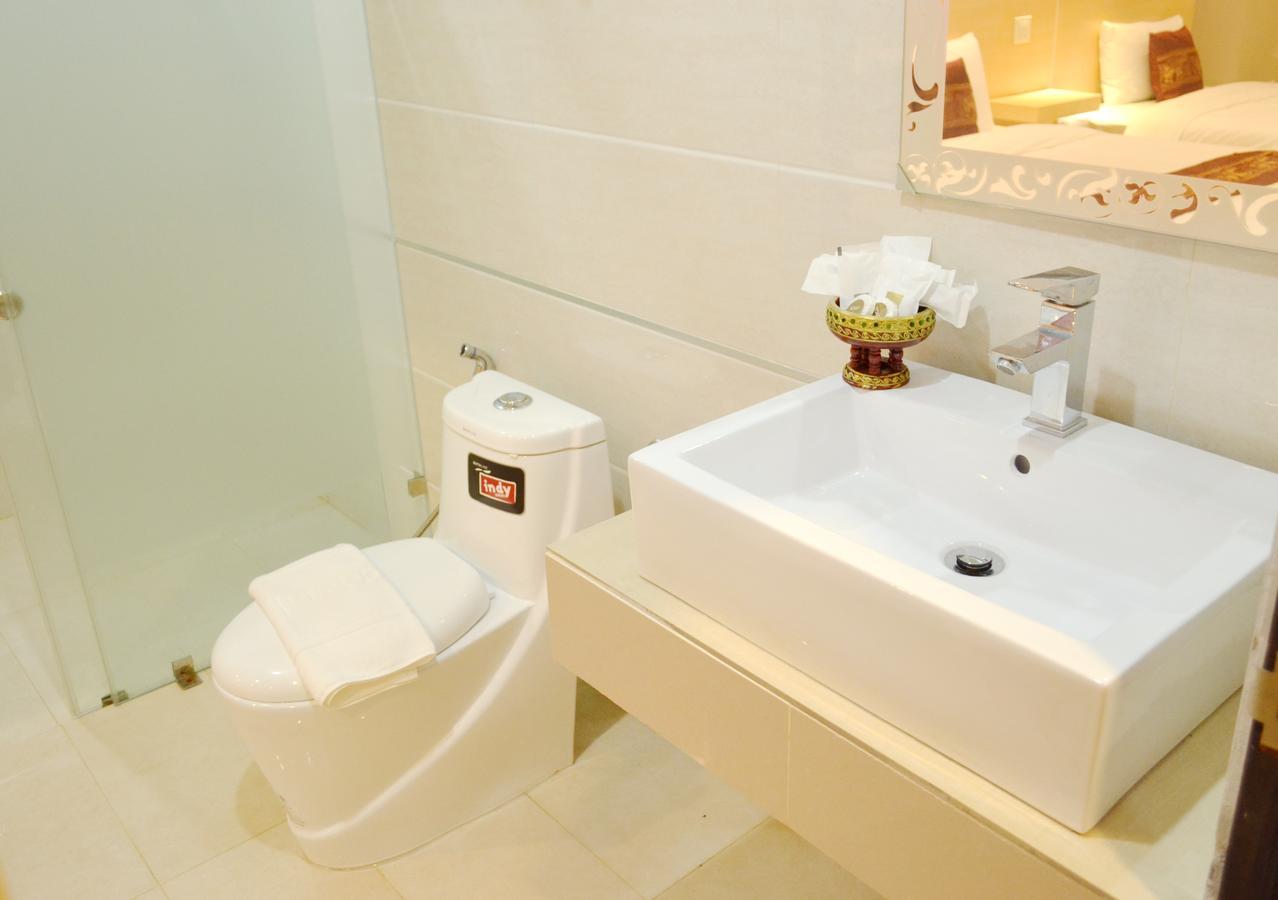 Thatluangview Hotel Vientiane Exterior photo